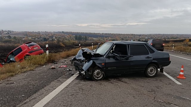 A horrific road accident involving two cars occurred in the Kharkiv region: seven people were injured, including a child
