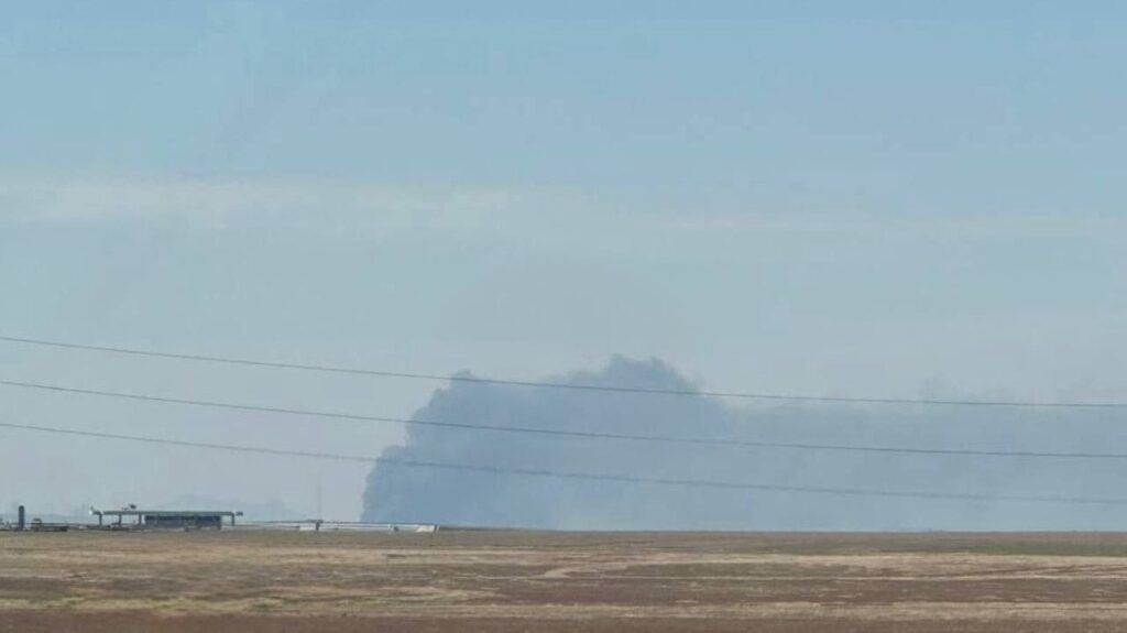 Oil depot in Feodosia burns for second day: new photos show scale of destruction