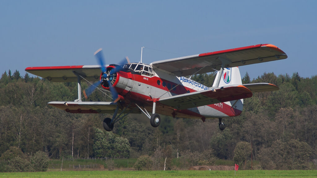 An An-2 plane crashed near a military unit in the Krasnoyarsk Territory of the Russian Federation: all the details of the incident