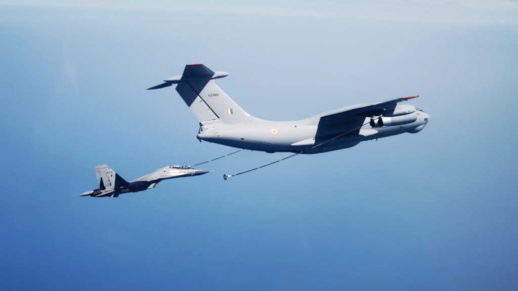 Су-30 та Іл-78 вторглися в небо Литви: Вільнюс викликає посла Росії