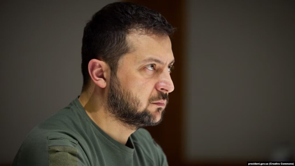 Лише 19% українців вірять, що Зеленський не причетний до “схеми Міндіча”