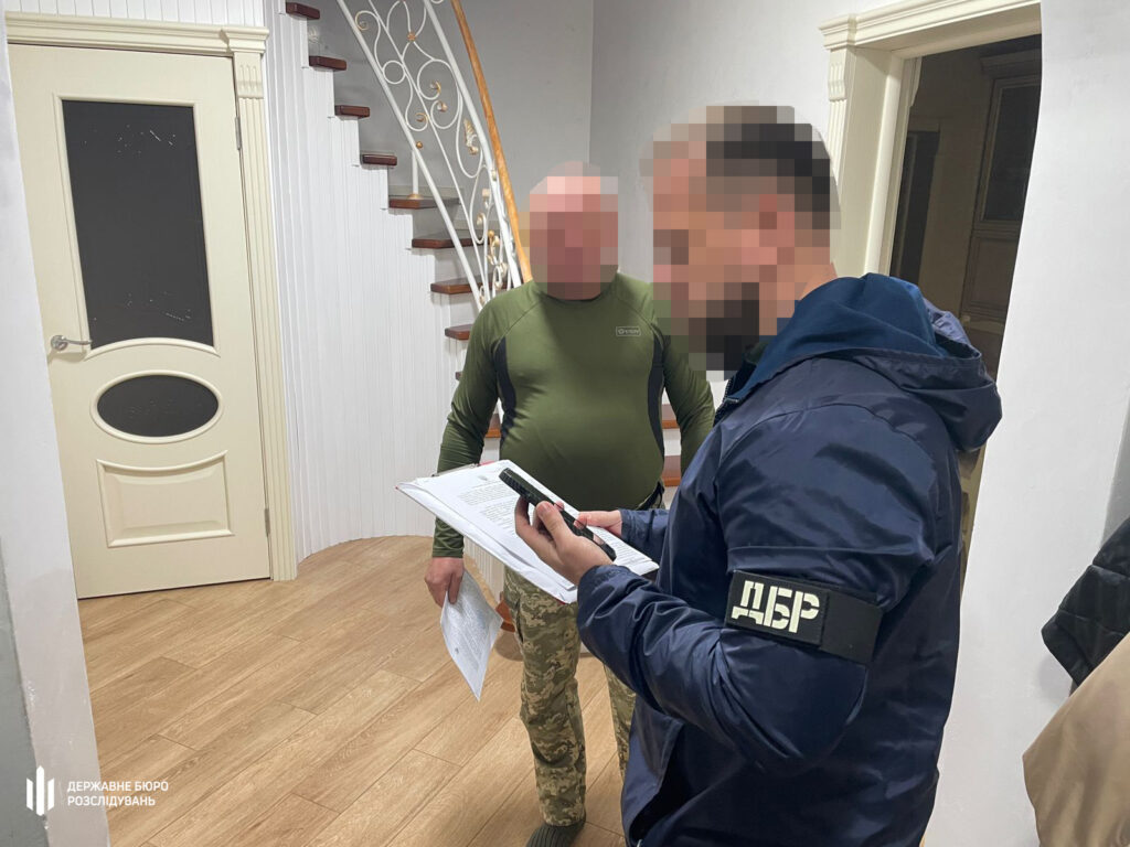 Soldiers were laying paving stones and repairing the commander’s house: abuses in a military unit were exposed in the Lviv region