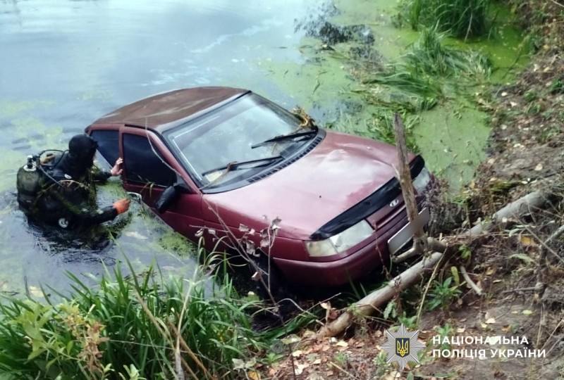Tragedy in Poltava region: missing family found dead in sunken car