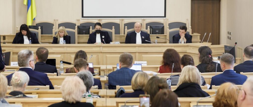 The President’s representative in the Supreme Court defends Medvedchuk – Syumar