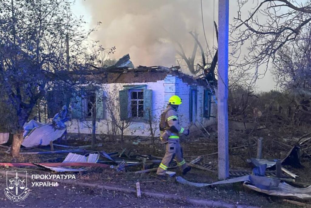 Russians hit Lozova in Kharkiv region with a guided bomb, five people injured