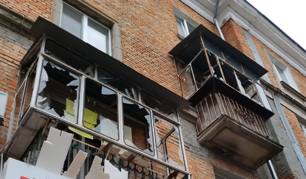 The Russian army attacked Nikopol with artillery: two killed, wounded
