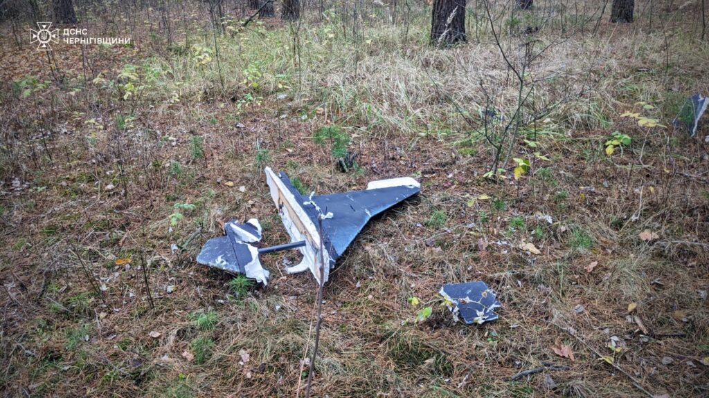 The Russian army attacked the Novgorod-Seversky district in the Chernihiv region, damaging houses.
