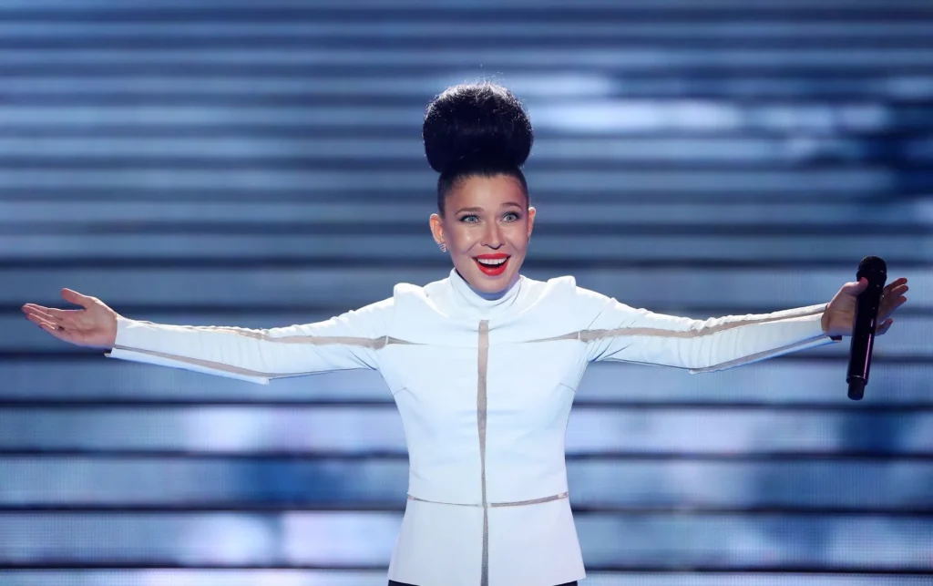 Instead of “Boryspil” — “I’m flying to you”: singer-traitor Yolka rewrote the lyrics of her hit for the Russian stage