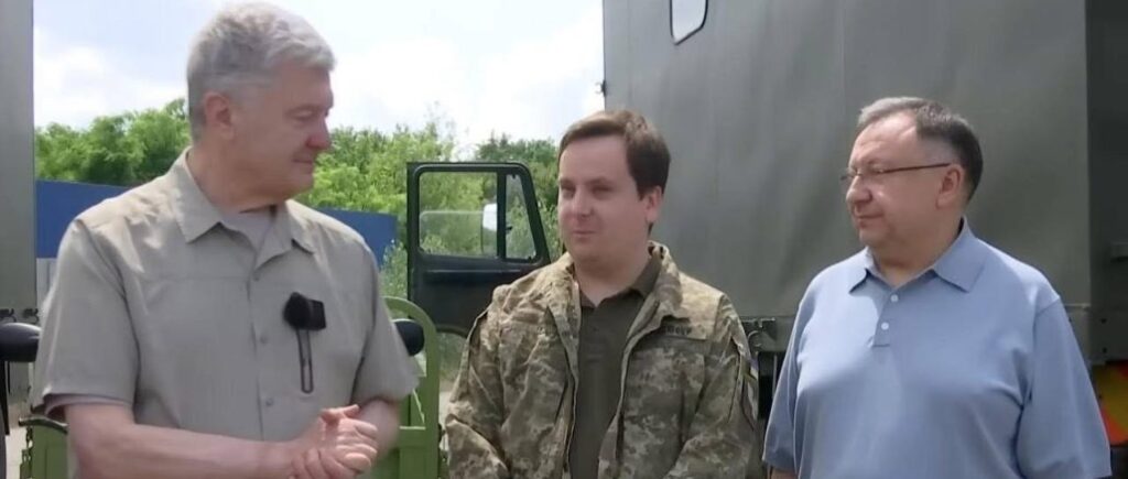 Poroshenko called for an end to dirty information attacks on the opposition, military, and public activists.