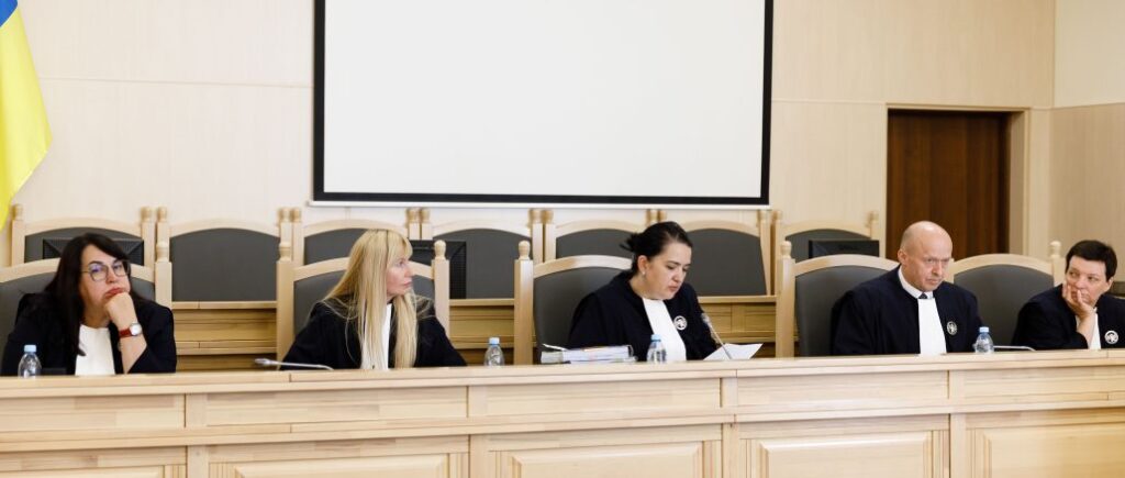Lifting illegal sanctions against Poroshenko: Authorities attempt to keep the process secret from the public