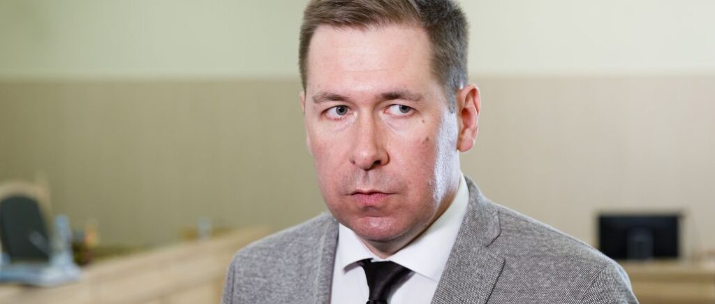 Санкції як старт виборчої кампанії: адвокат Порошенка Ілля Новіков відтворив хронологію подій