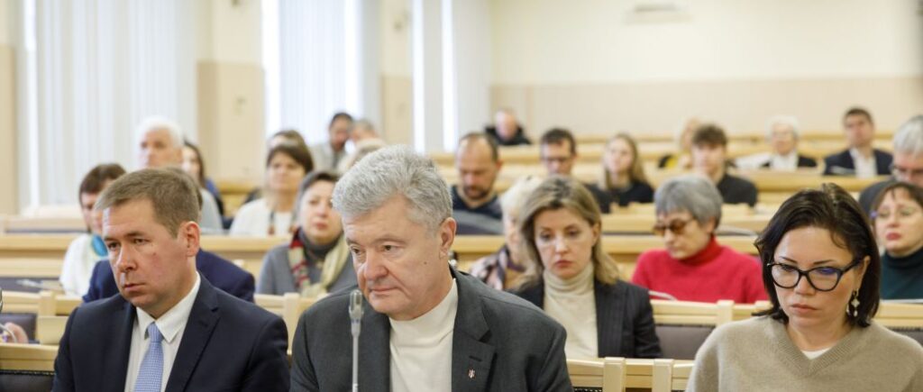 У Верховному Суді продовжується розгляд позову Порошенка про скасування незаконних санкцій
