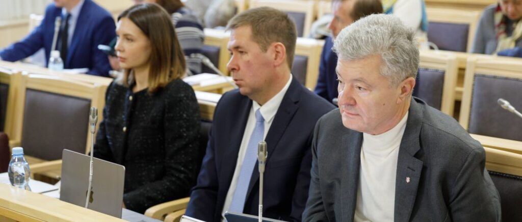Отменить незаконный Указ о санкциях против Порошенко – это лучший выход для власти – адвокат Новиков