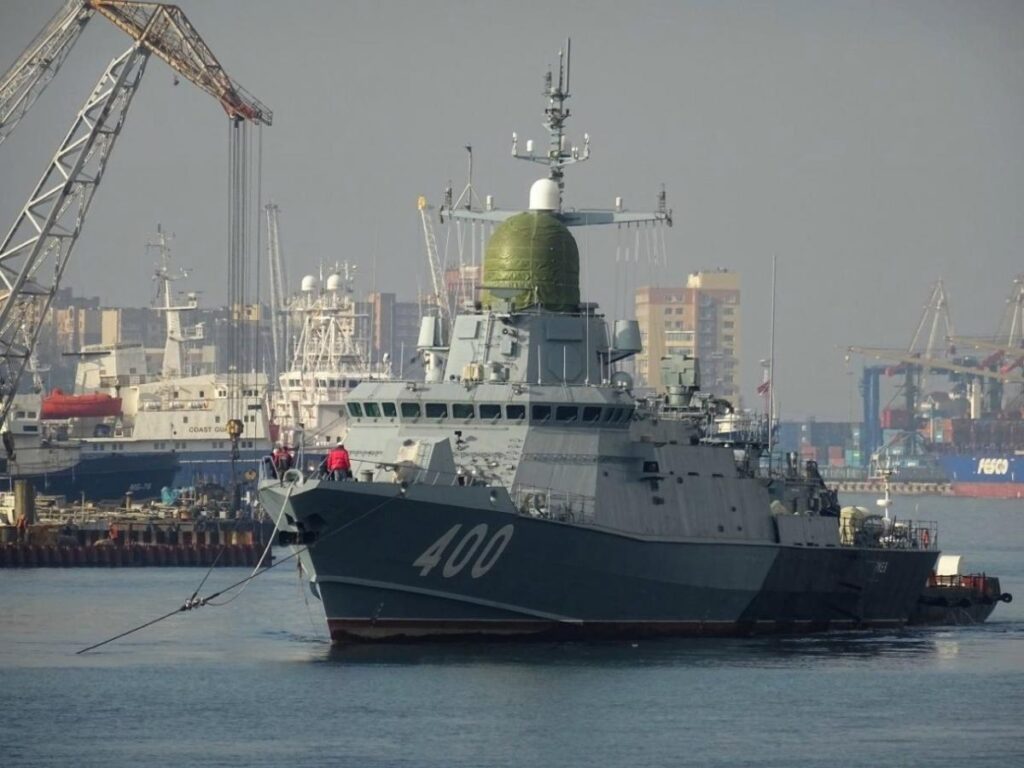 Russia launches missile ship with Caliber missiles for testing
