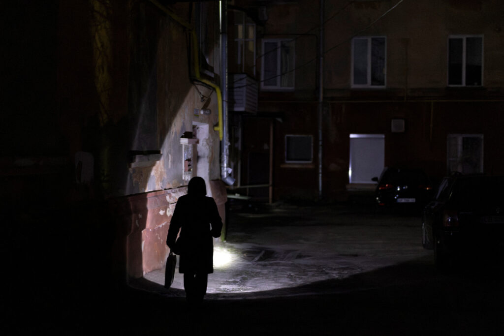 В Україні збільшили обсяг відключень світла: що відомо