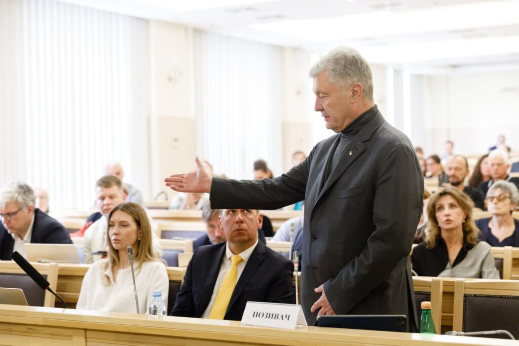 Sanctions against Poroshenko: how Bankova continues to be disgraced in court