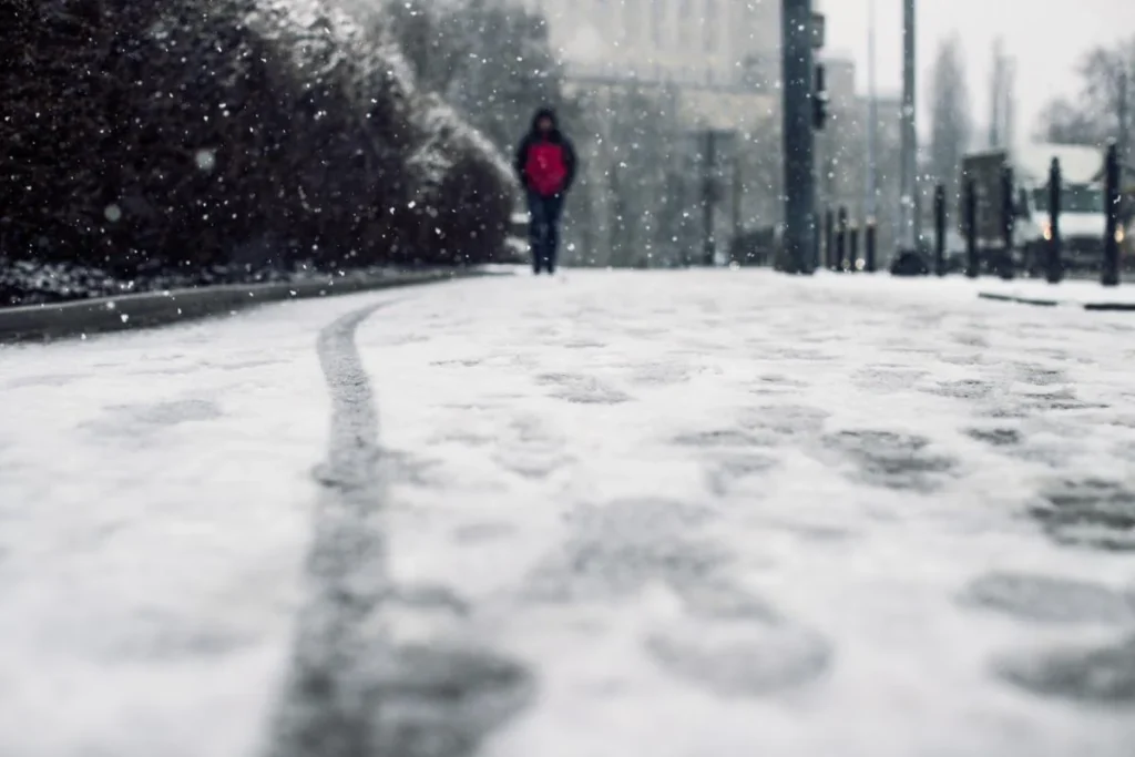 Snow in April: Ivano-Frankivsk is covered in winter snow