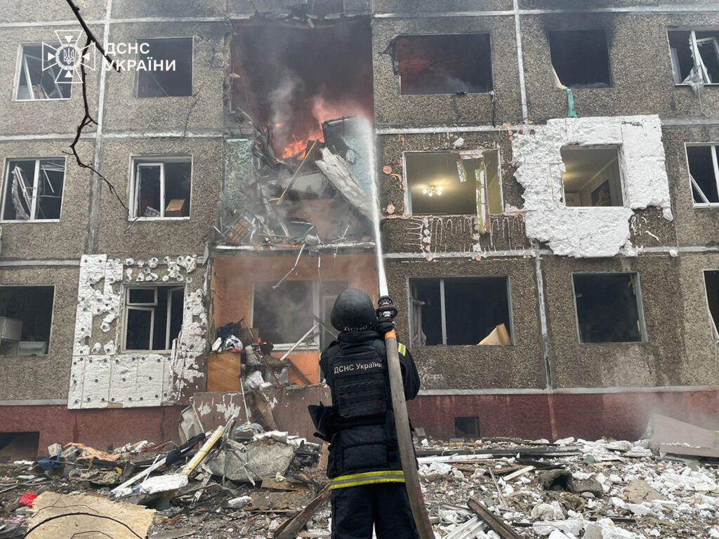 The Russian Federation attacked a residential building in Chernihiv: there are dead and wounded