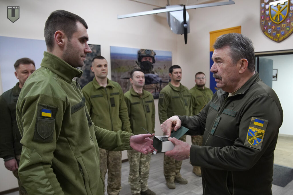 Колишнього “регіонала” Кузьмука звільнили з посади позаштатного радника Командувача Сил ТрО