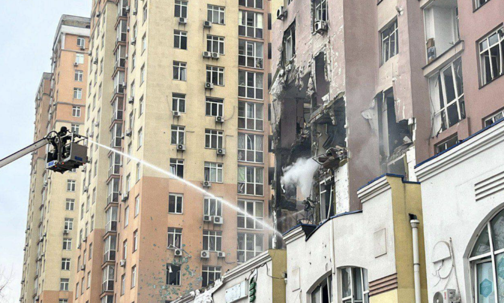 A Russian attack killed a person in Kyiv