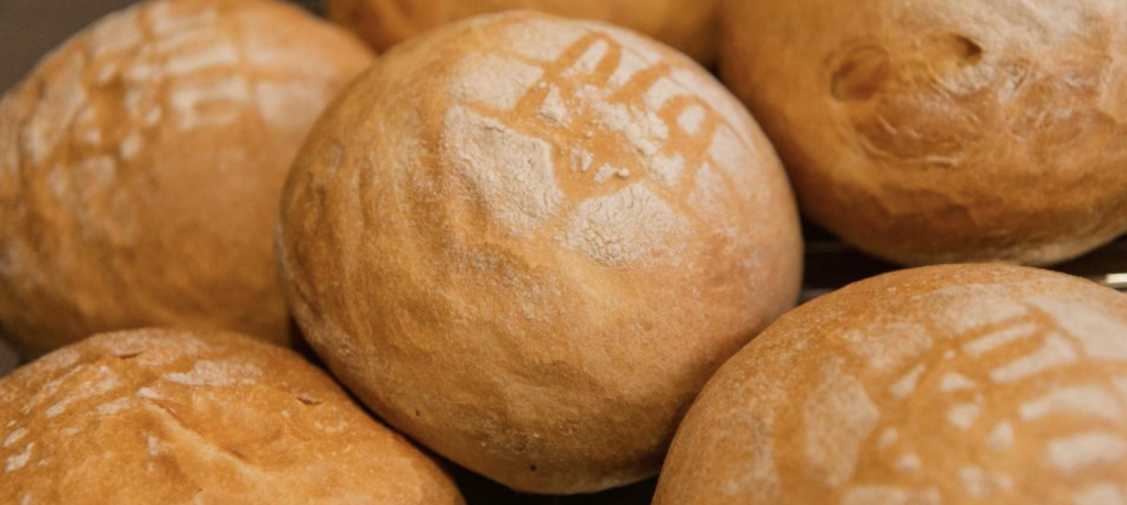 Volunteer bread has been baked for military personnel and citizens in Kherson for three years.