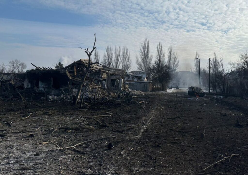 The Russian army attacked Druzhkivka with six aerial bombs: there are casualties and destruction