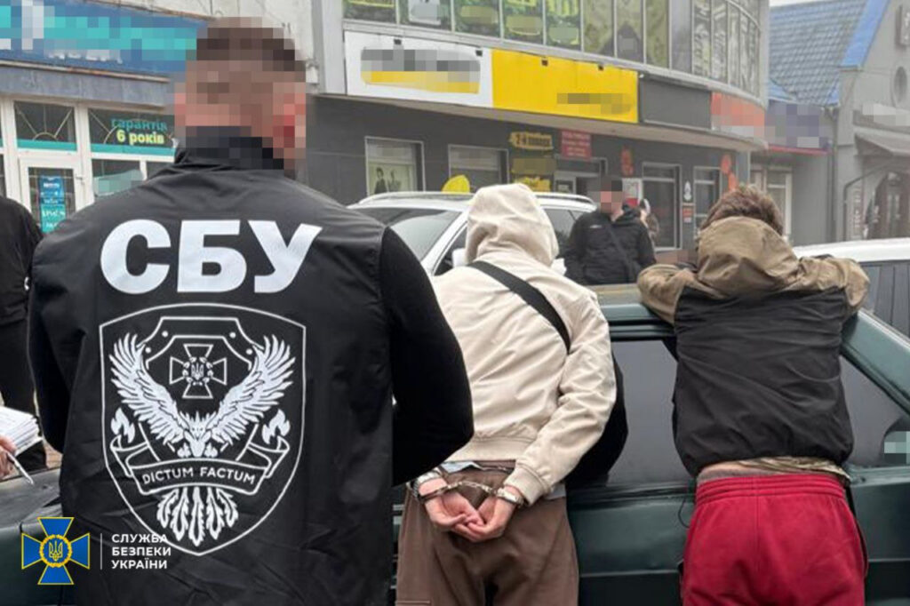 СБУ та поліція затримали організаторів схем для ухилянтів