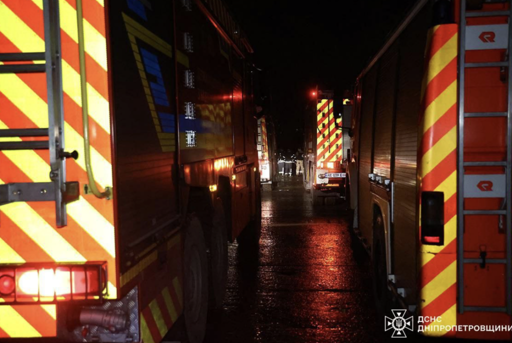 About 800,000 consumers remain without power in the Dnipropetrovsk region, according to the Ministry of Energy.