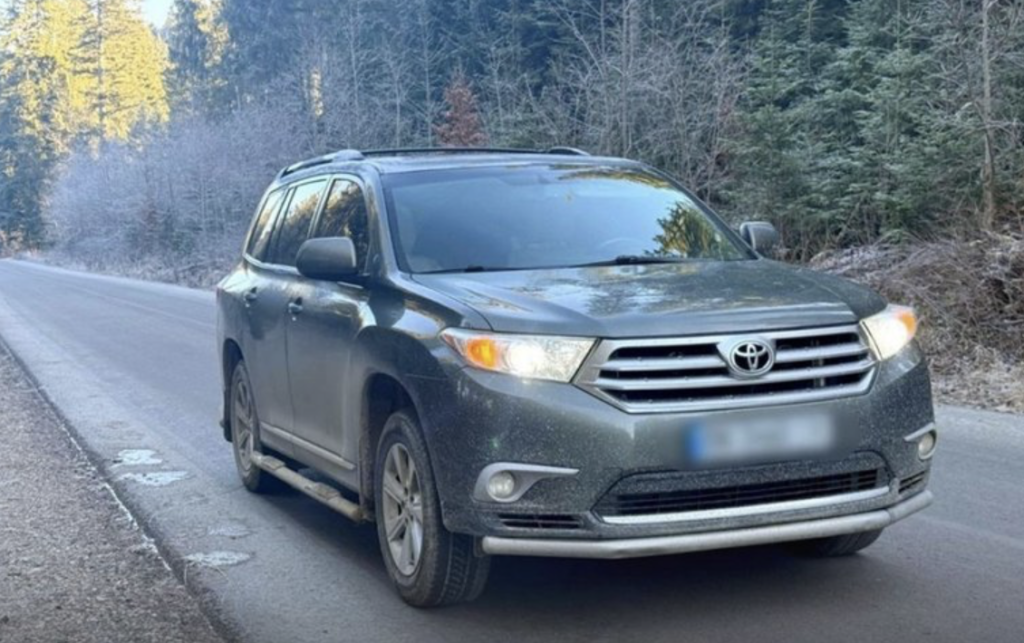 A Rivne TCC official was bribed with a car to be removed from the wanted list.