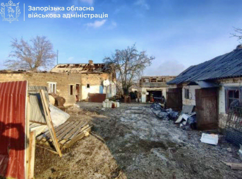 Russian army strikes village of Novoukrainka in Zaporizhia: woman injured