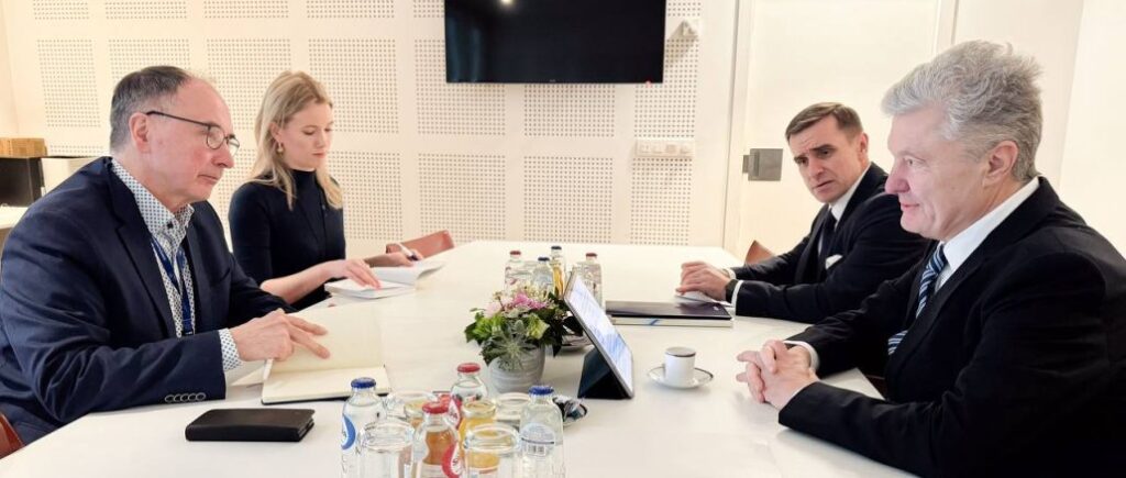 Poroshenko in Brussels called on allies to impose devastating sanctions against Russia
