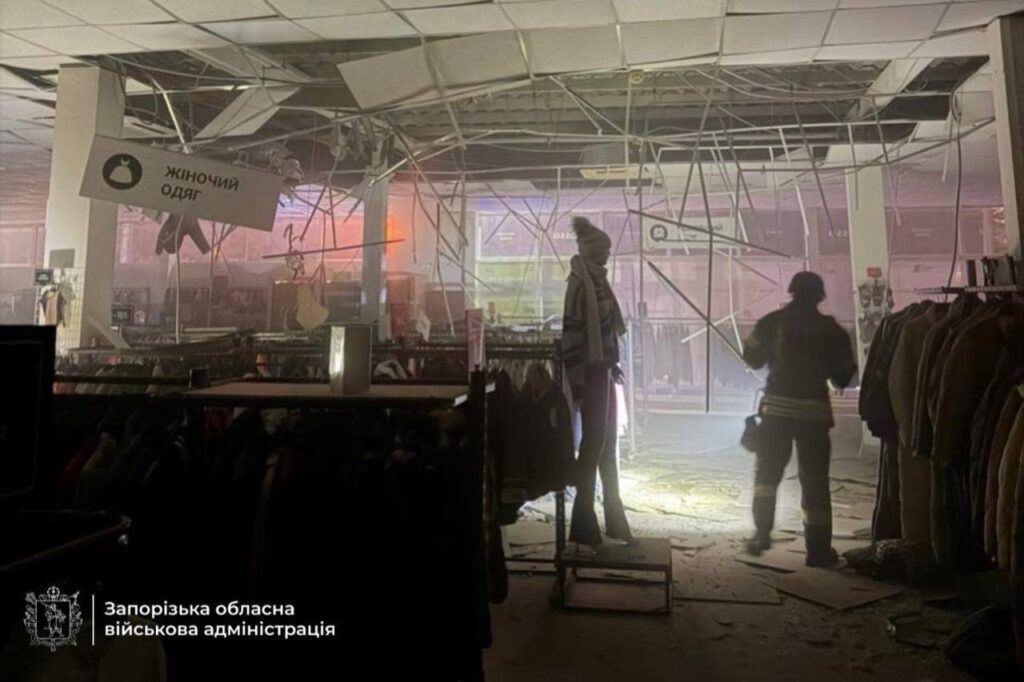 Знеструмлені майже повністю: Росія обстріляла Запорізьку та Дніпропетровську області