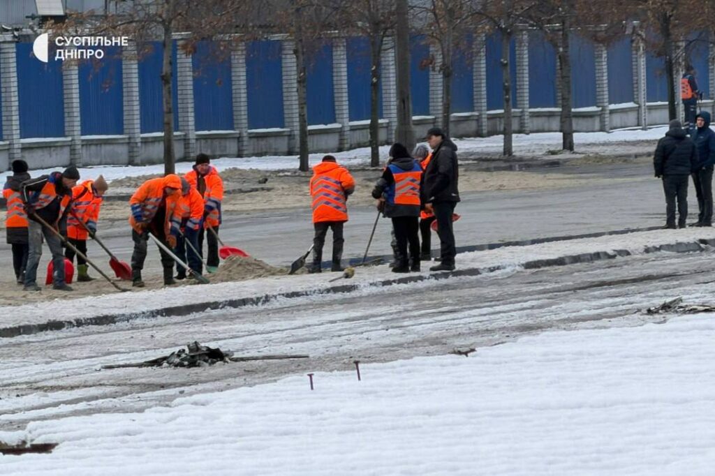 Russia strikes American company’s plant in Dnipro: 300 tons of oil spills onto roads