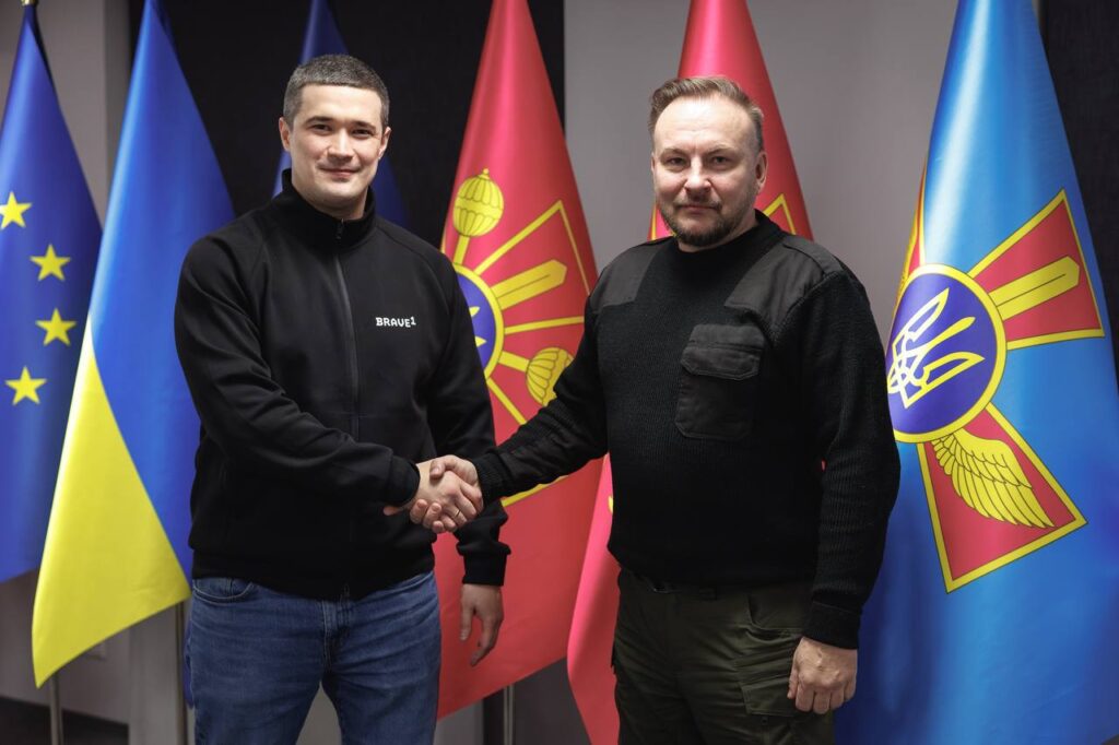 “Посилення РЕБ і зв’язку на фронті”: Сергій “Флеш” Бескрестнов став радником Міноборони