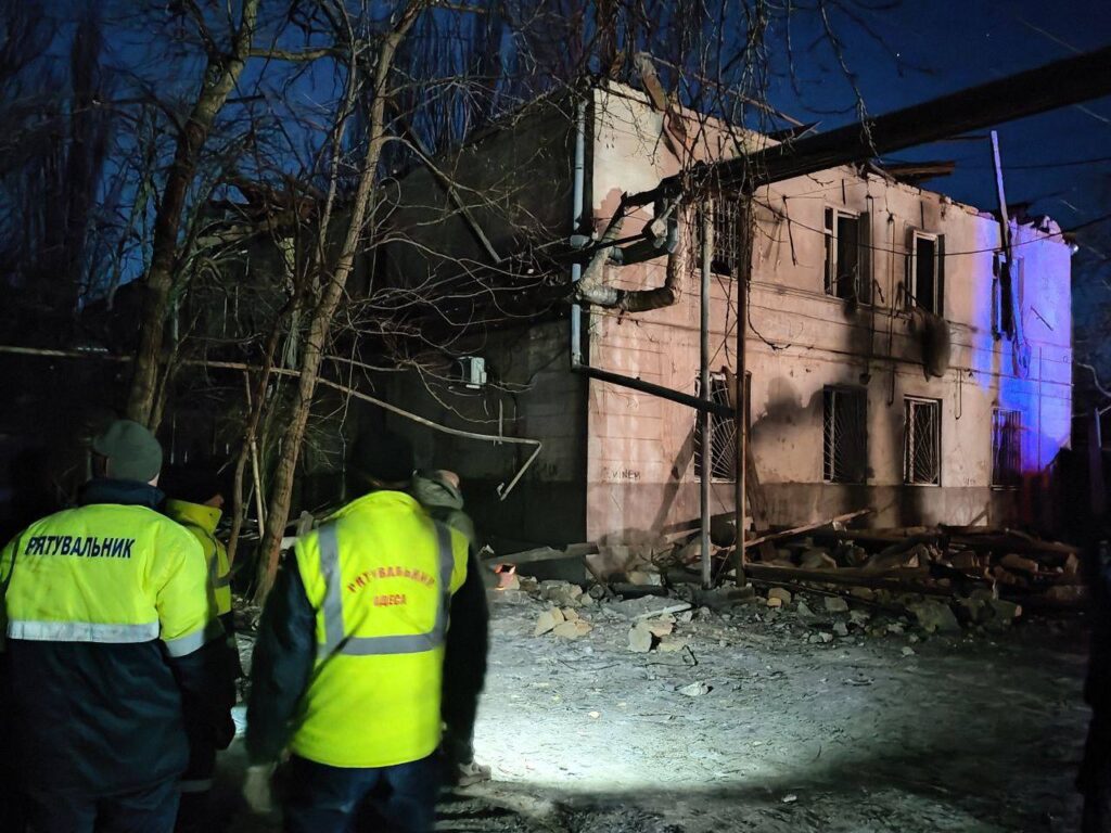Війська РФ обстріляли Одесу: є руйнування та постраждалі