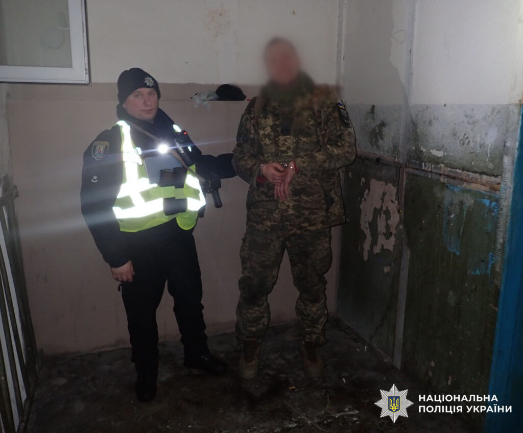In Kyiv, a soldier in the NWCH attacked two people with a knife