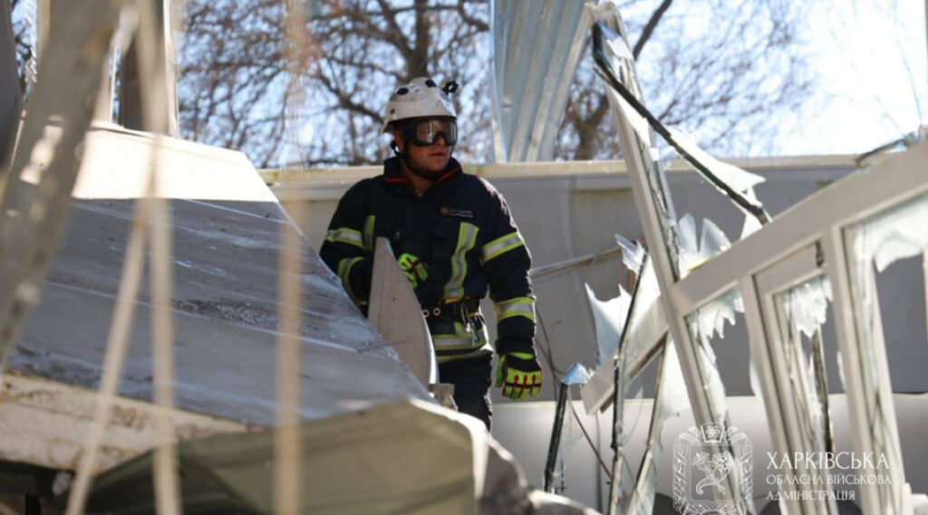 Russia strikes civilian enterprise in Kharkiv: there are dead and wounded