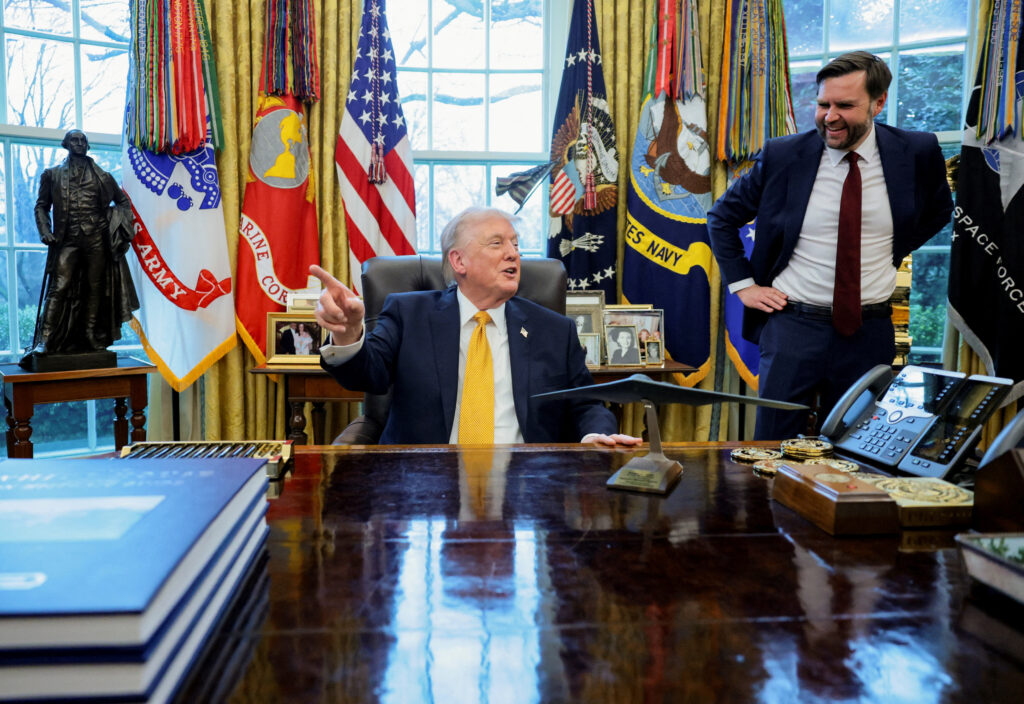 Раскол в Белом доме: грозит ли Трампу импичмент
