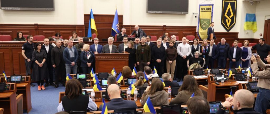Киевляне не должны быть заложниками политических разборок: Порошенко призвал готовить город к зиме