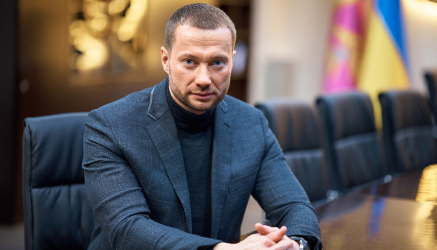 Рада викликала голову Антимонопольного комітету через різке подорожчання пального
