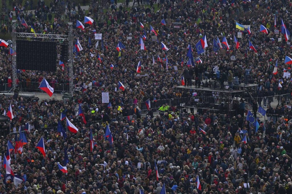 У Чехії майже пів мільйона людей вийшли на протести проти політики уряду Бабіша