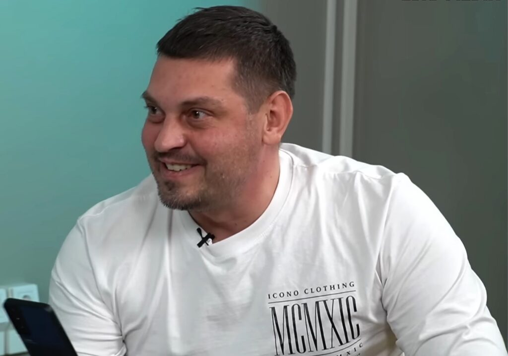 “Zolkin’s Rich Life”: How a Pro-Government Blogger Evades Military Service and Taxes