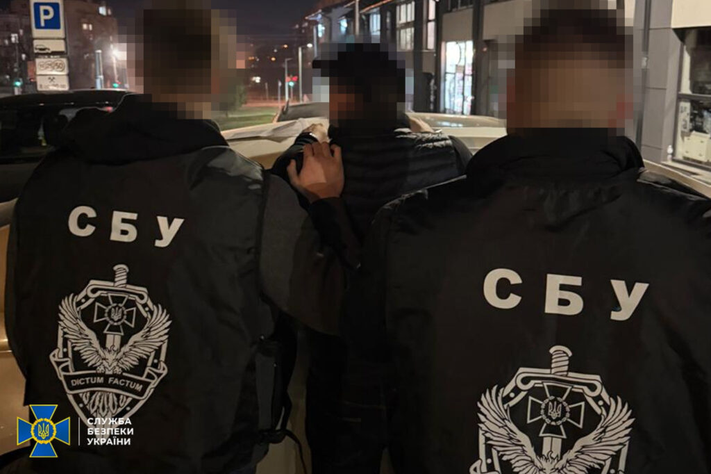 Правоохоронці затримали організаторів схем для ухилянтів у кількох регіонах