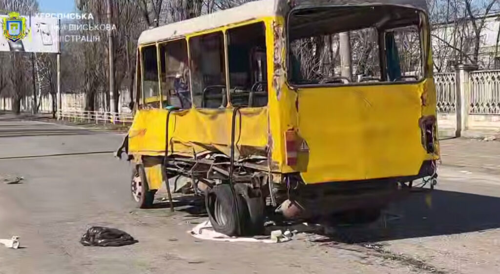 Attack on a minibus in Kherson: the number of injured has reached 20