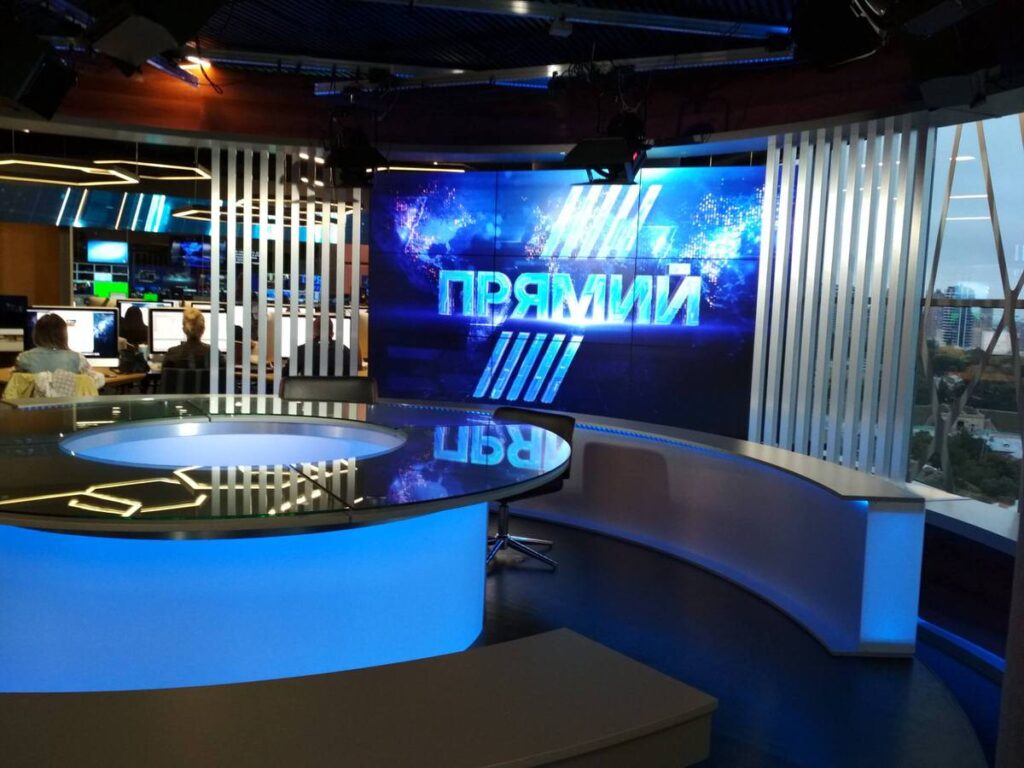 Никто не отключал, просто не хватило места: донецкий суд объяснил, почему «Прямой» отсутствует в эфире