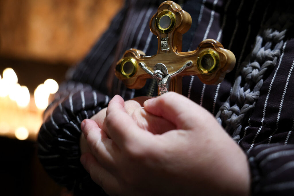 Великодні літургії ПЦУ та УГКЦ: де та коли дивитися богослужіння онлайн