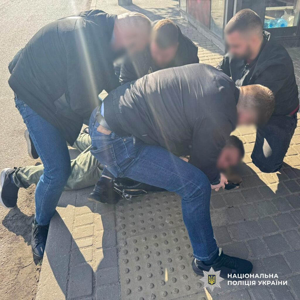 A pseudo-general was detained in Kyiv, who demanded $15,000 for “resolving” issues with the VLK