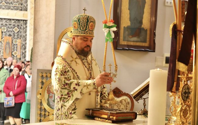 Великдень у прямому ефірі: де і коли дивитися трансляції