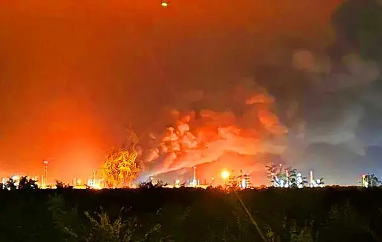 НПЗ “Рязанський”, кораблі у Каспійську та склади боєприпасів: ЗСУ атакували низку важливих об’єктів на території РФ