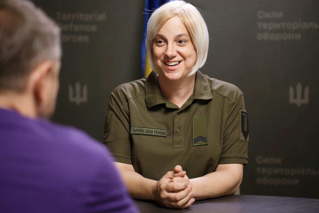 Трансгендерна агентка ГУР допомогла викрити російську шпигунку у США: деталі операції